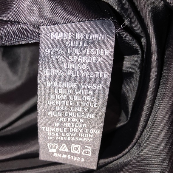 Vince Camuto size 4 black geometric print skirt - Picture 7 of 7